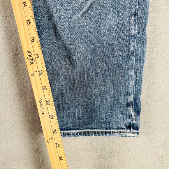 Silver Jeans Women's 30 Light Wash Faded Blue Denim Suki Capri Mid Rise Stretch - Picture 13 of 13